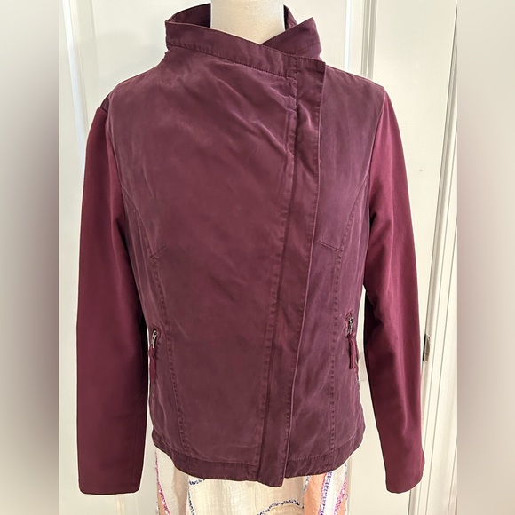 Marrakech two tone bomber jacket with asymmetrical zip front. - Picture 2 of 9